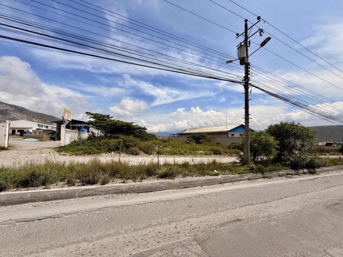 Vendo Terreno de 2.850 m² en San Antonio de Pichincha — imagen 2