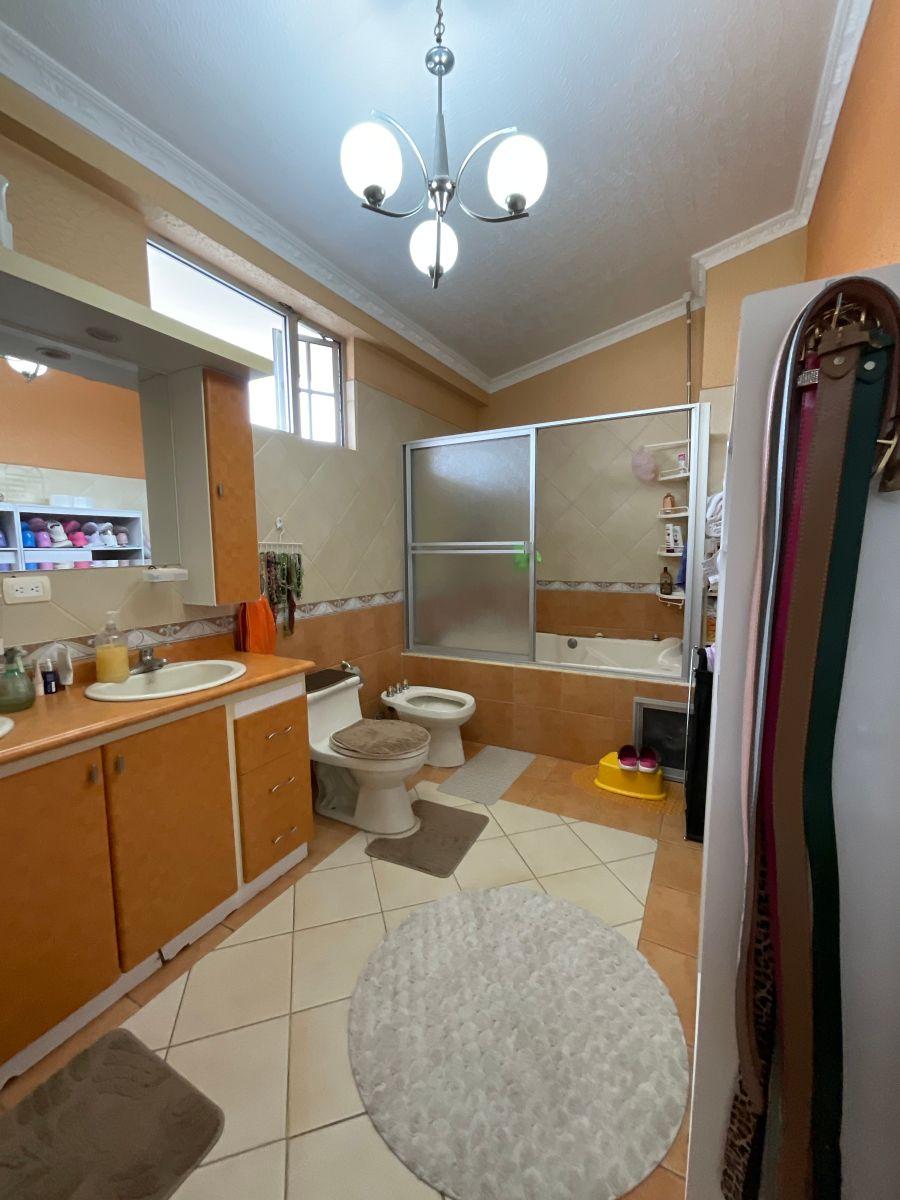 Venta de Espectacular Casa en Alangasí — imagen 5