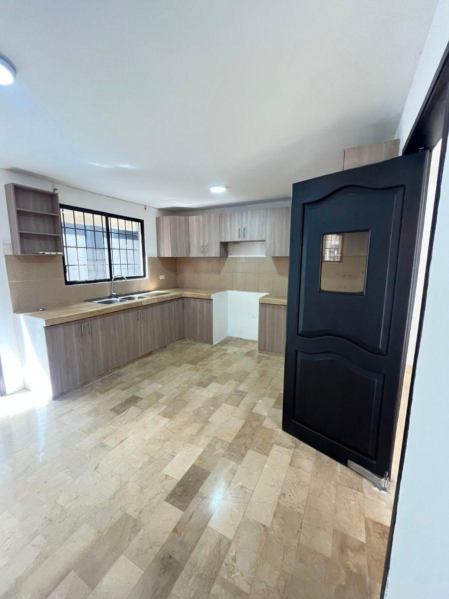 Vendo Linda Casa Remodelada en Ceibos Norte, a Desnivel, 4 Dorm., Terraza, Guayas — imagen 10