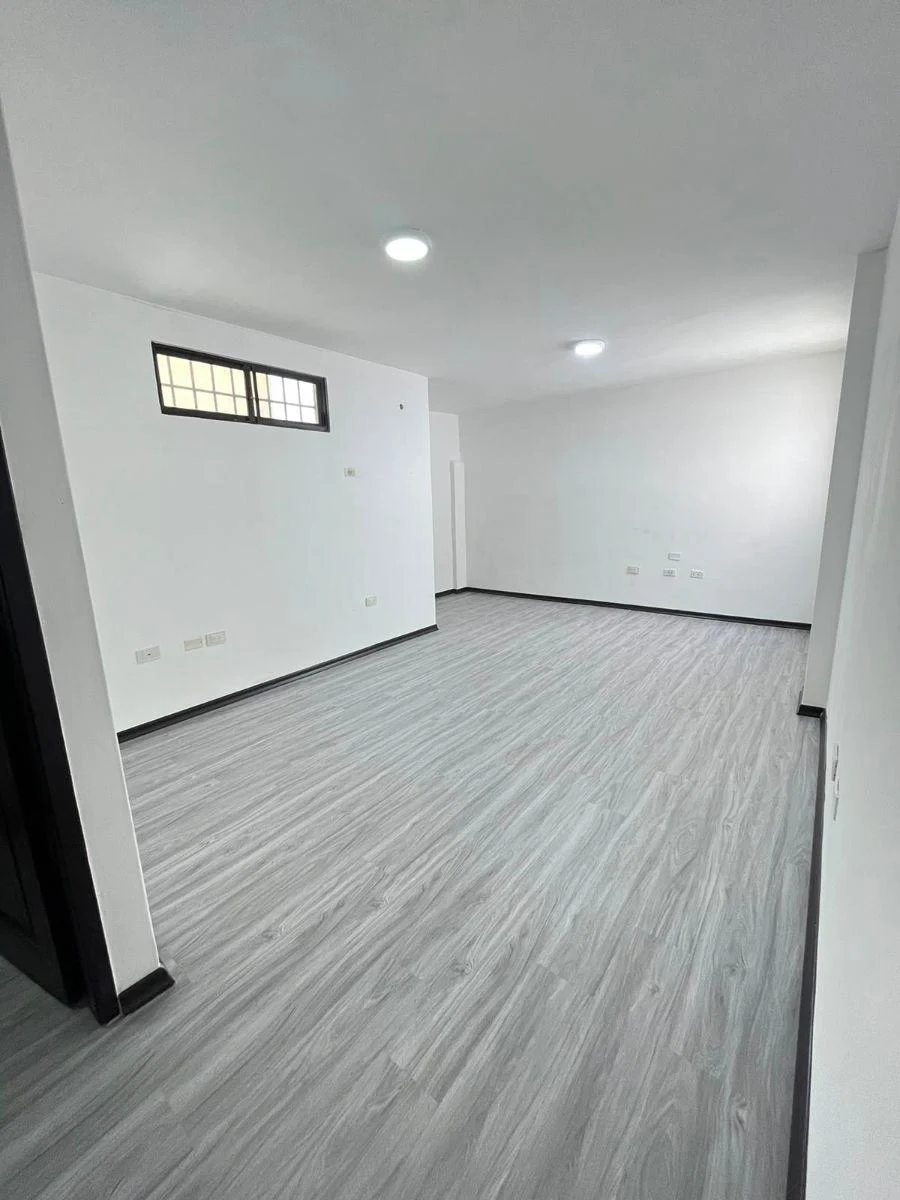 Vendo Linda Casa Remodelada en Ceibos Norte, a Desnivel, 4 Dorm., Terraza, Guayas — imagen 9