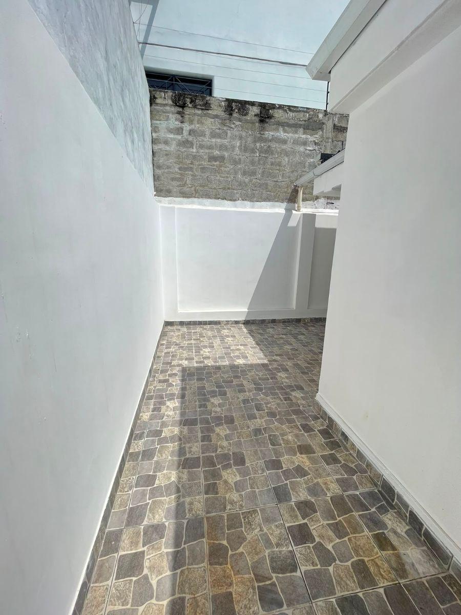 Vendo Linda Casa Remodelada en Ceibos Norte, a Desnivel, 4 Dorm., Terraza, Guayas — imagen 2
