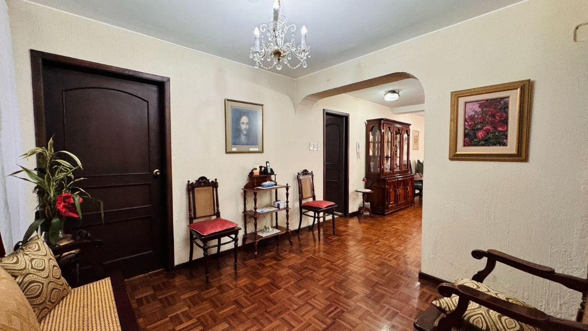 Departamento Venta Av El Inca y 10 de Agosto — imagen 2