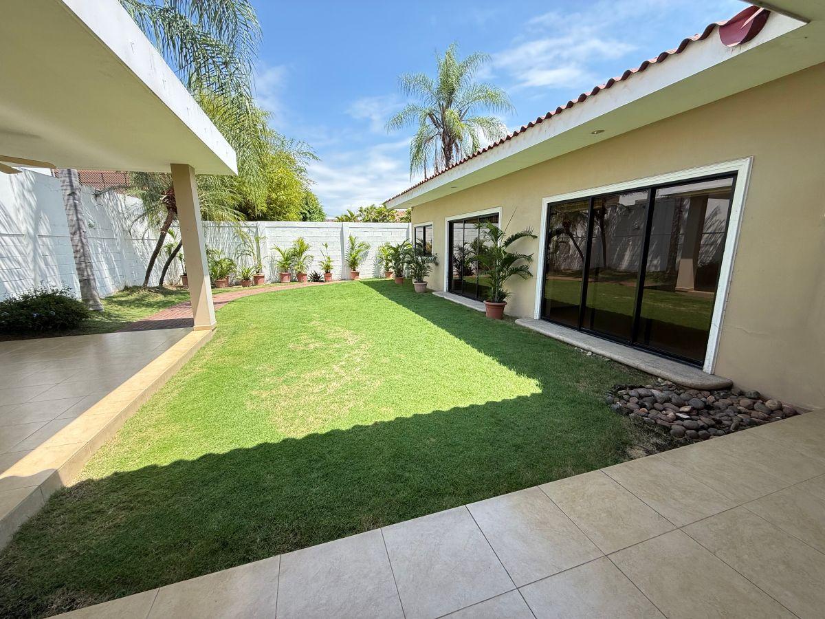 Vendo Casa de Una Planta Puerto Azul, Guayas — imagen 10