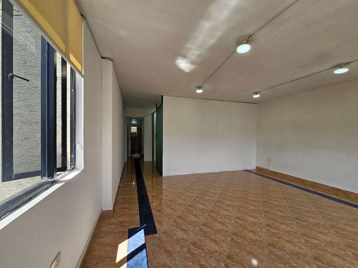 Oficina Comercial de 60 m² en Venta en El Triángulo — imagen 4