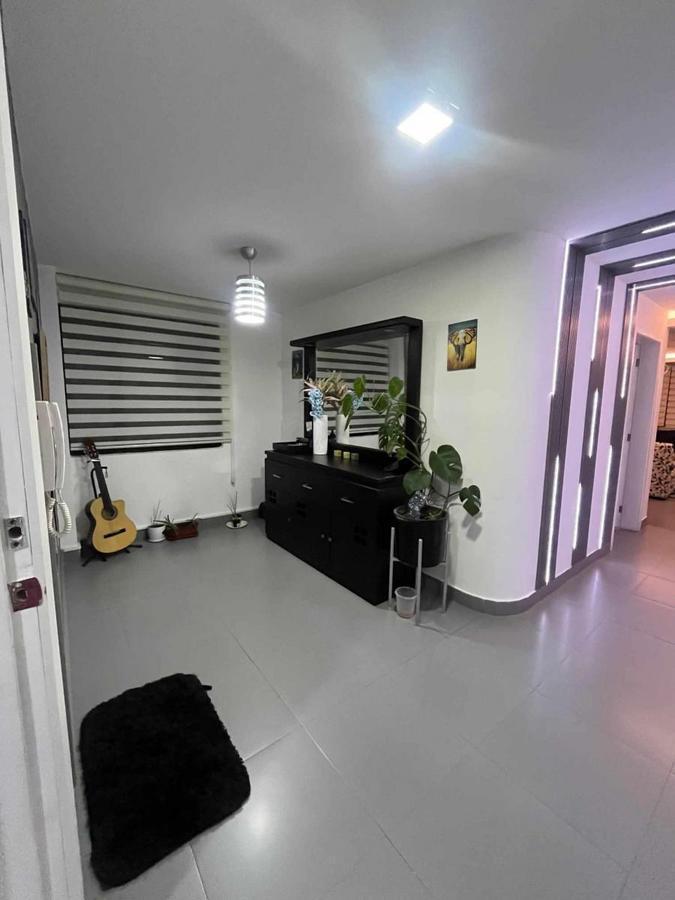 En Venta de Oportunidad Departamento Urbanización El Condado — imagen 3