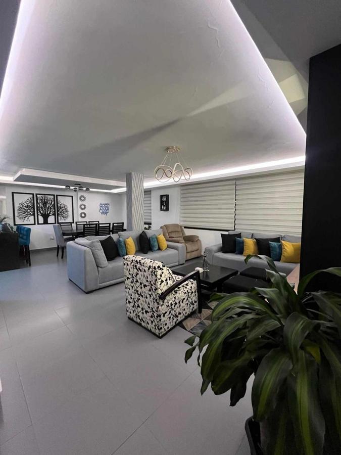 En Venta de Oportunidad Departamento Urbanización El Condado — imagen 2