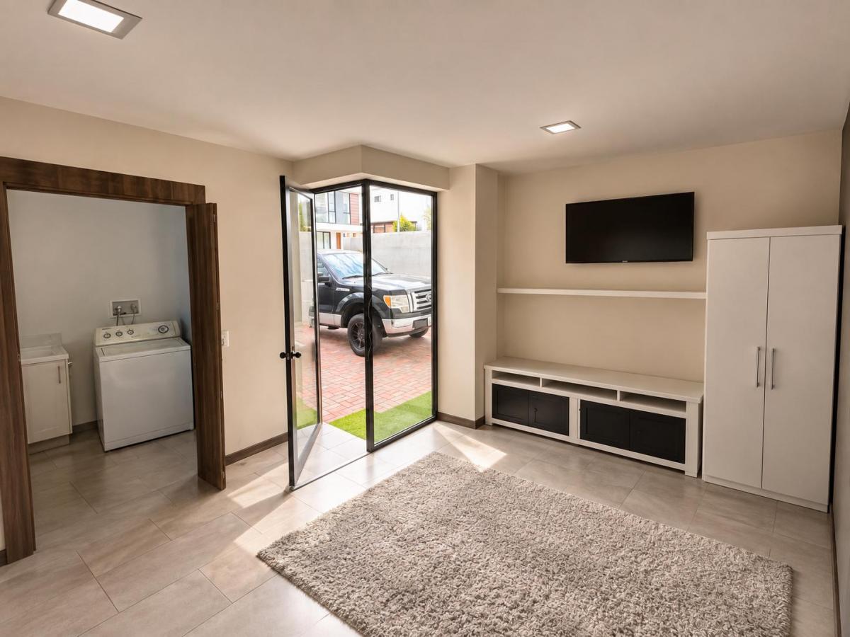 Vendo Espectacular Casa, con Vista Inigualable en Nayon — imagen 8
