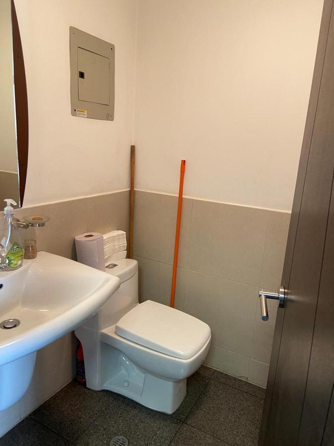 Venta de Linda Oficina Piso Alto con Hermosa Vista (Sector 12 de Octubre) — imagen 4
