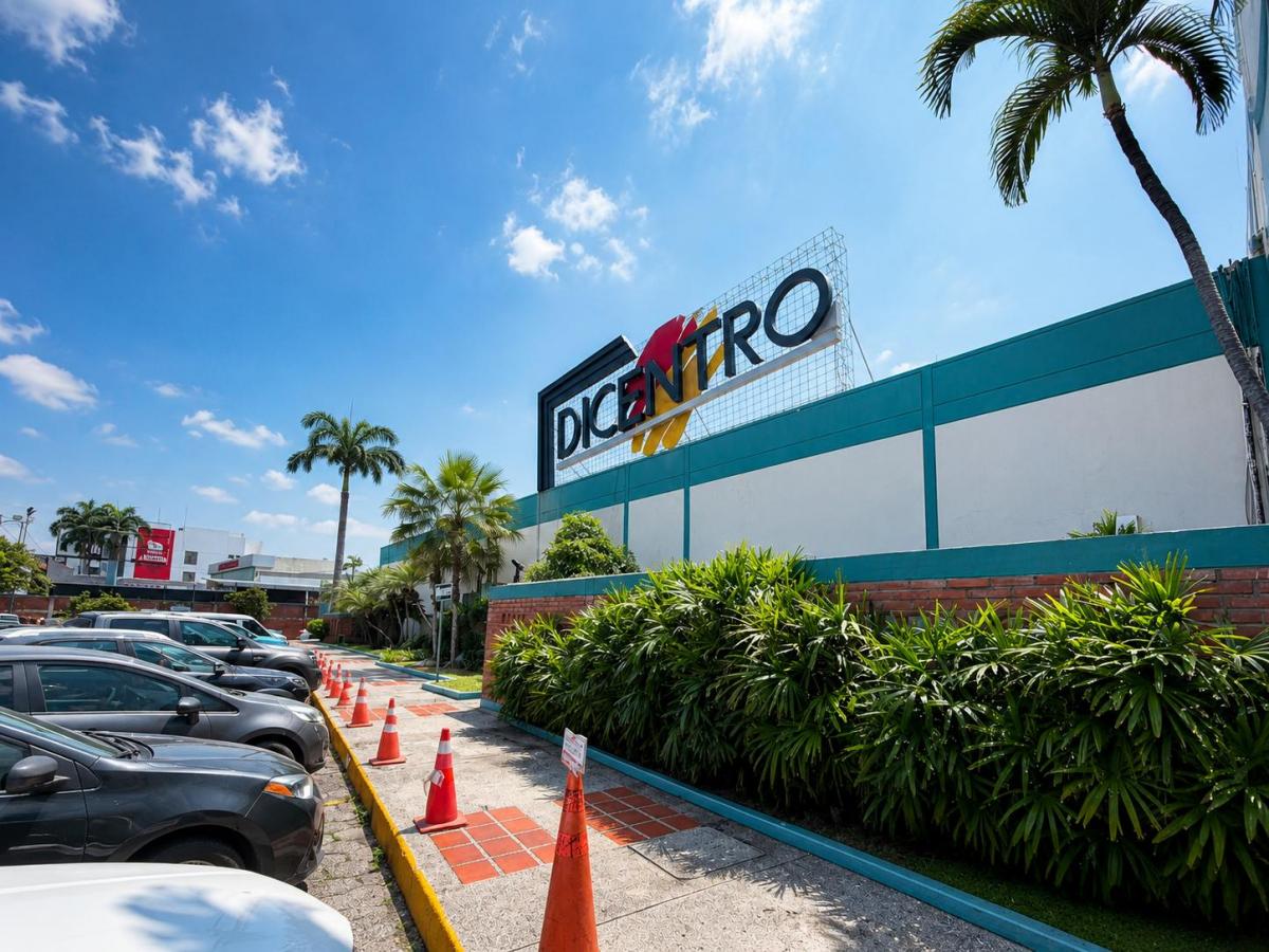 Oficina Comercial de 197 m² en Venta en El Norte de Guayaquil, Guayas — imagen 2