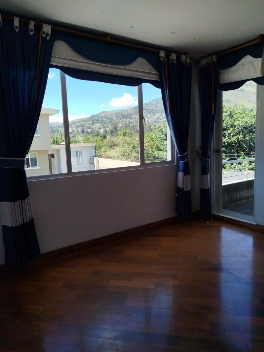 Casa Esquinera en Venta en Tumbaco – Intervalles | 180 m² de Construcción, Jardín y 3 Dorm. — imagen 7