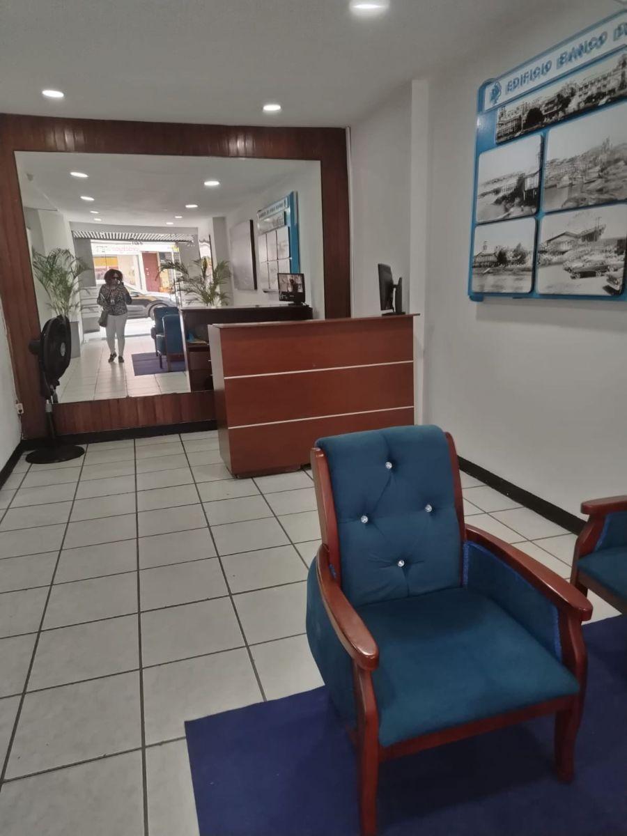 Oficina de Venta Edificio Banco Pichincha Manta, Manabí — imagen 2