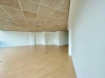 Estrene Ciudad del Sol. Edificio Corporativo 100 Bussiness Center Vendo Oficina 68 m², Guayas — imagen 2