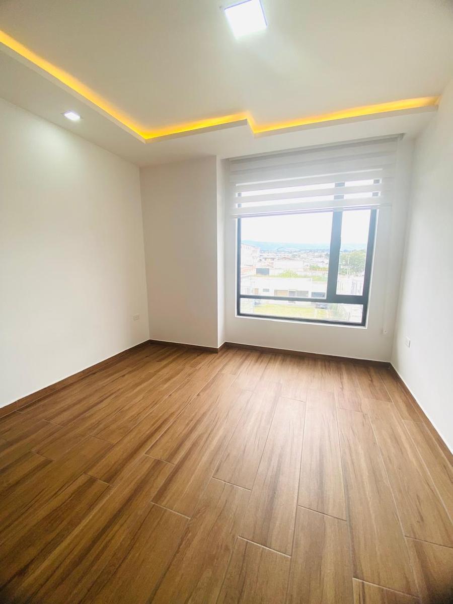 Ira Venta Departamento 123.5 m² y Terraza 60 m². 3 Dorm. Sector Tumbaco — imagen 3