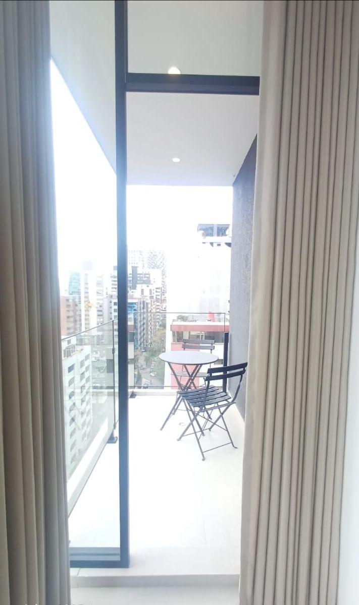 En Venta Departamento 3 Habitaciones, 2 Parking _edificio Harmony República del Salvador. Provincia de Pichincha — imagen 2