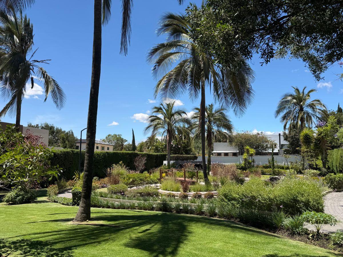 Vendo Casa en Planta Baja 680 m² de Construcción, 1.940 m² Terreno Cumbayá 5 Dorm. Formales — imagen 10