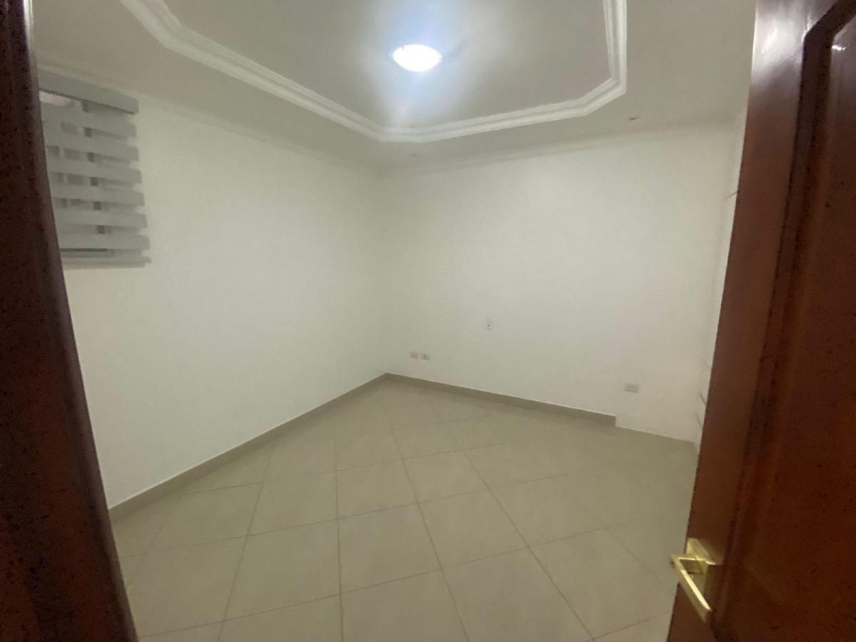 Departamento - en Venta – Kennedy Norte con Parqueo, Guayas — imagen 2