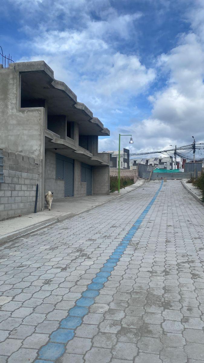 Terreno de 235 m² en Venta en Calderón — imagen 9