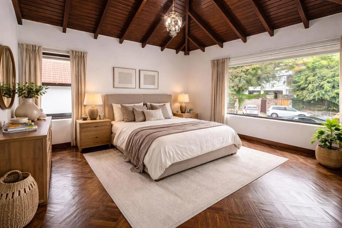 Vendo Casa Sector Cumbaya 1400 de Terreno 500 Construcción 650.000 Dólares — imagen 8