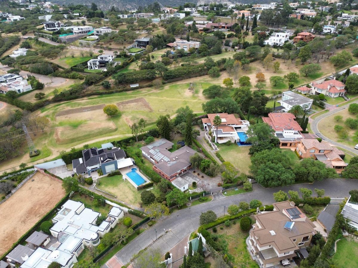 Casa de Venta Ubicada Dentro de Urbanización Exclusiva y Segura en El Sector de Pillagua — imagen 7
