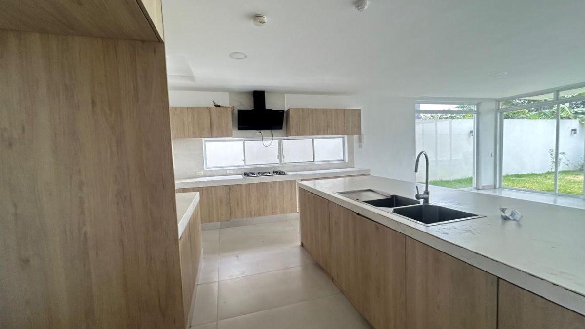 Isla Mocoli, ¡De Oportunidad! Casa con Vista Al Rio, Guayas — imagen 3
