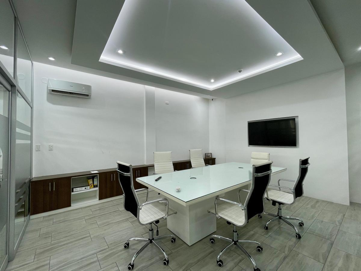 Espacio Comercial Totalmente Equipado Al Norte de Manta, Manabí — imagen 6