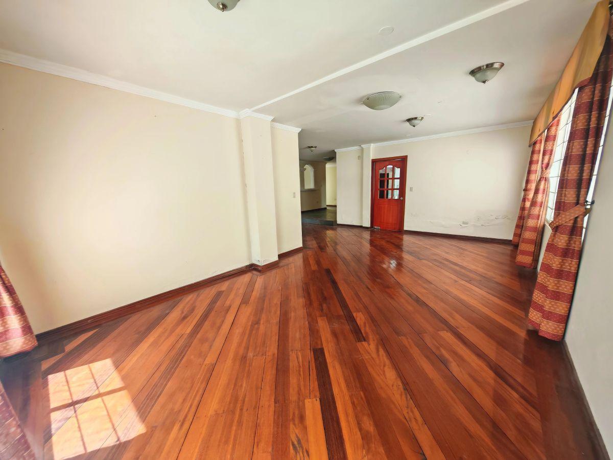 Exclusiva Casa Independiente 1.000 m² Terreno Una Planta, 4 Dorm., Jacuzzi en Pusuqui — imagen 7