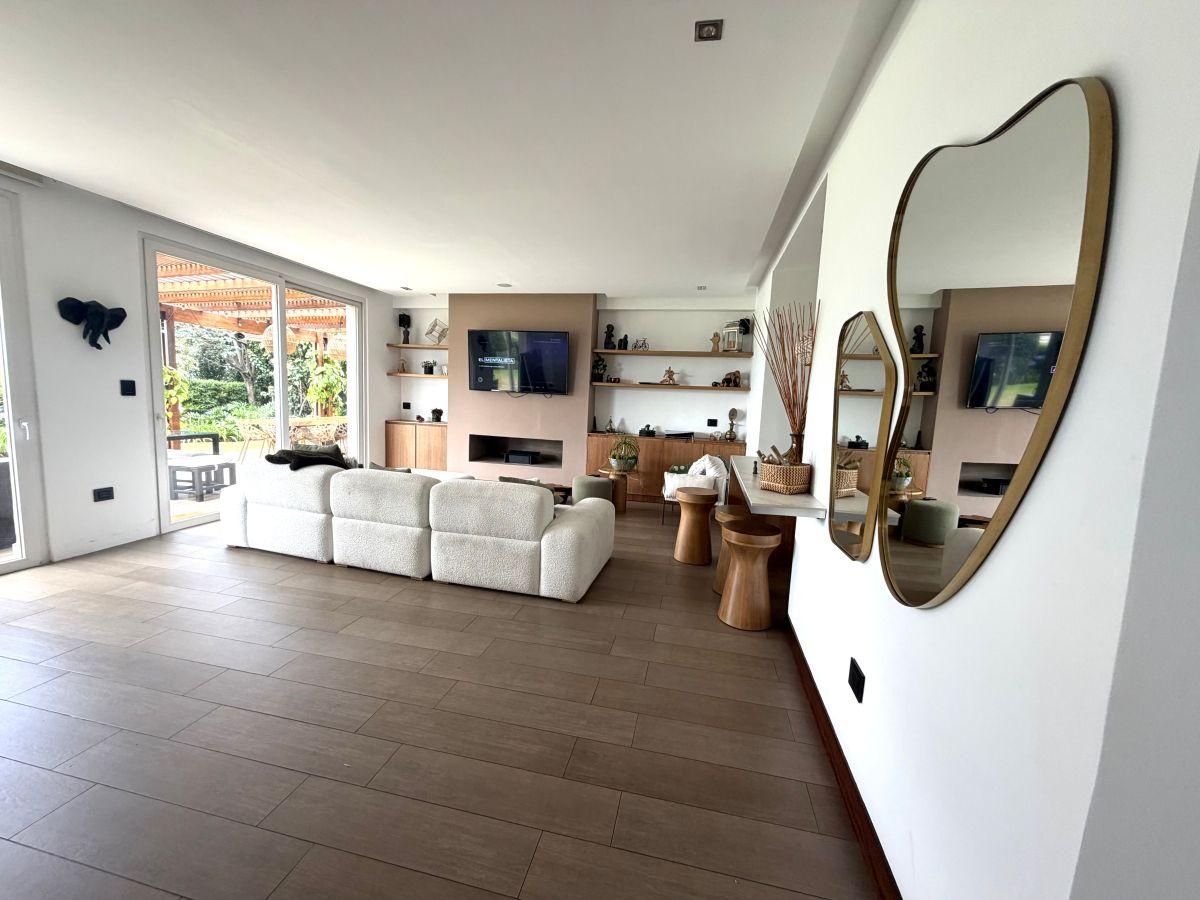 Vendo Fabulosa Casa Moderna 700 m² Construcción, Vistas, Jardines, Pérgolas — imagen 8