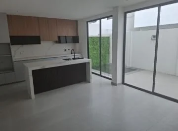 Casa de Venta en Urbanización Mallorca Village, a Estrenar, con Hidromasaje, Guayas — imagen 3