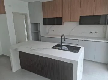 Casa de Venta en Urbanización Mallorca Village, a Estrenar, con Hidromasaje, Guayas — imagen 2
