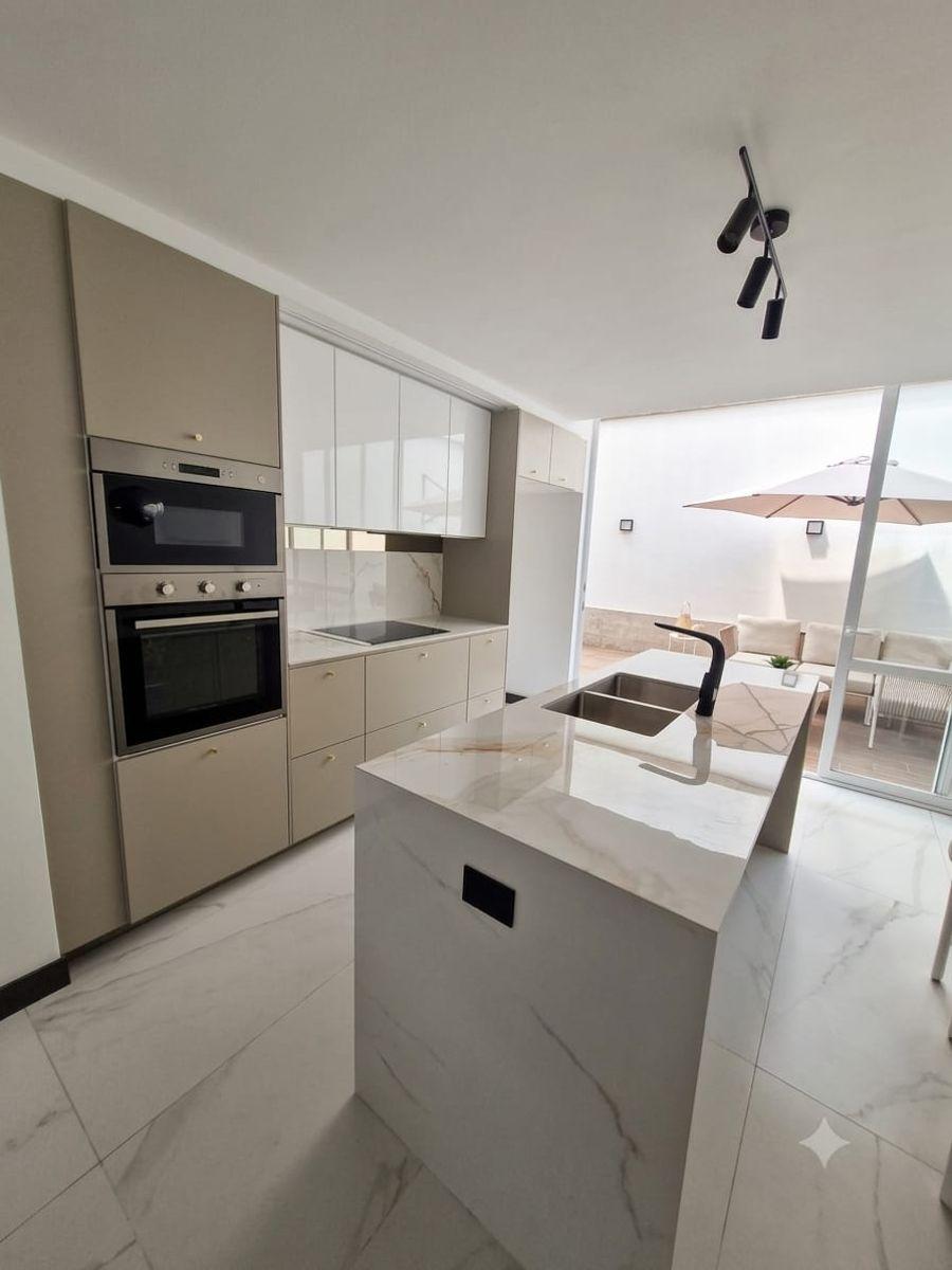 Amplitud, Privacidad y Una Espectacular Terraza: 2 Habitaciones + 2,5 Baños + 113 m² Interiores + 4 — imagen 7