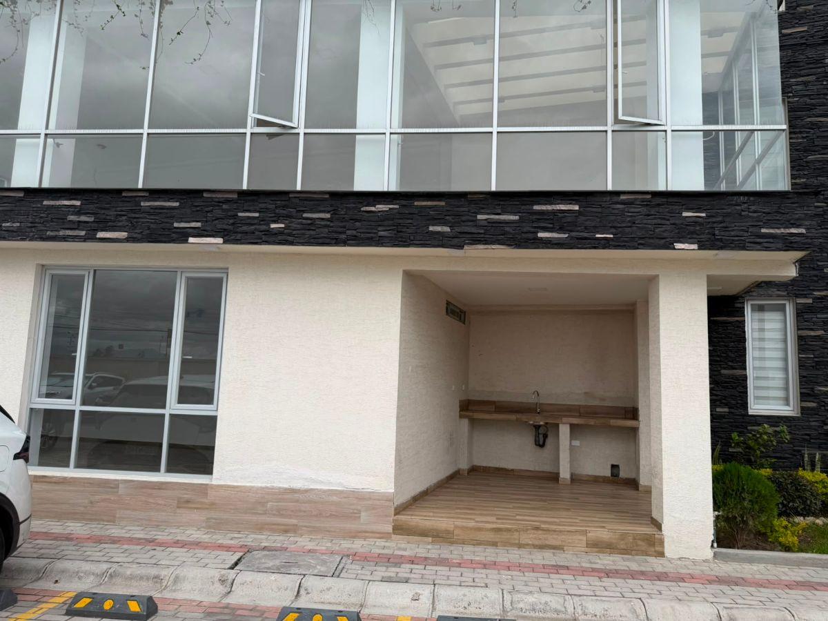 Casa de Venta por Estrenar en Llano Chico — imagen 2