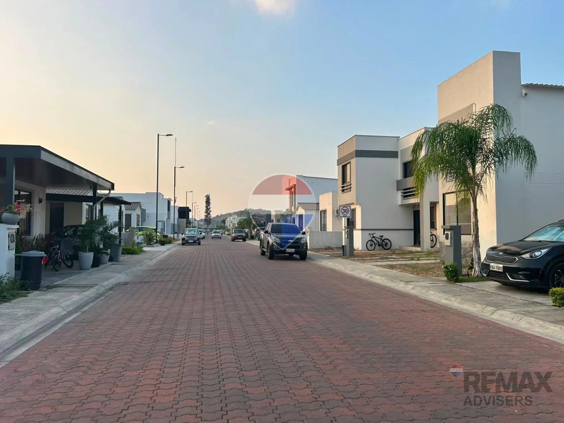 Venta Casa 4 Dorm. Nueva La Joya, Guayas — imagen 7