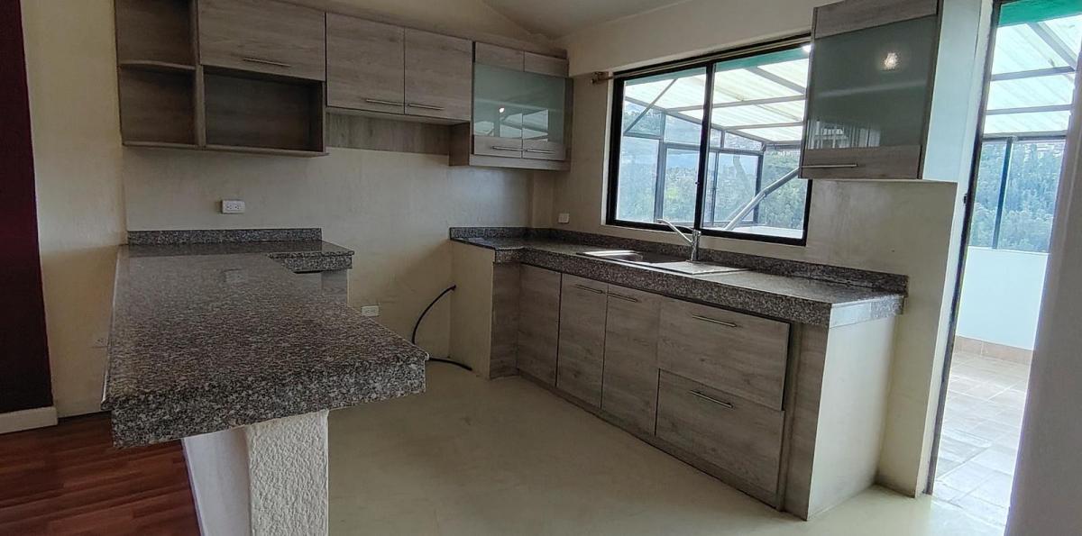 Venta Departamento Duplex en Segundo Piso con Excelente Vista Sector Las Orquideas — imagen 6
