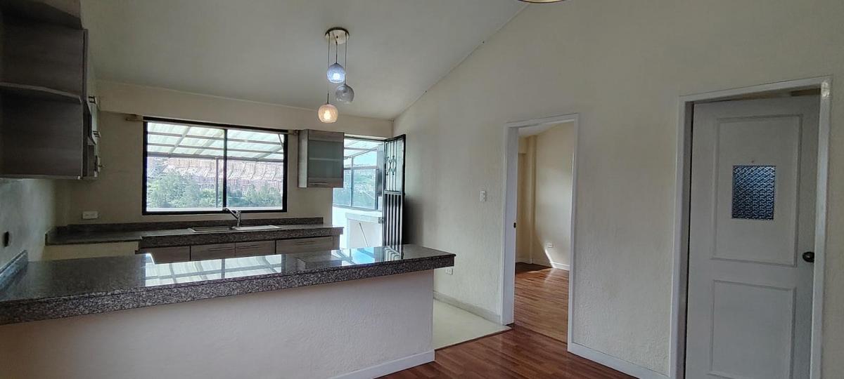Venta Departamento Duplex en Segundo Piso con Excelente Vista Sector Las Orquideas — imagen 5
