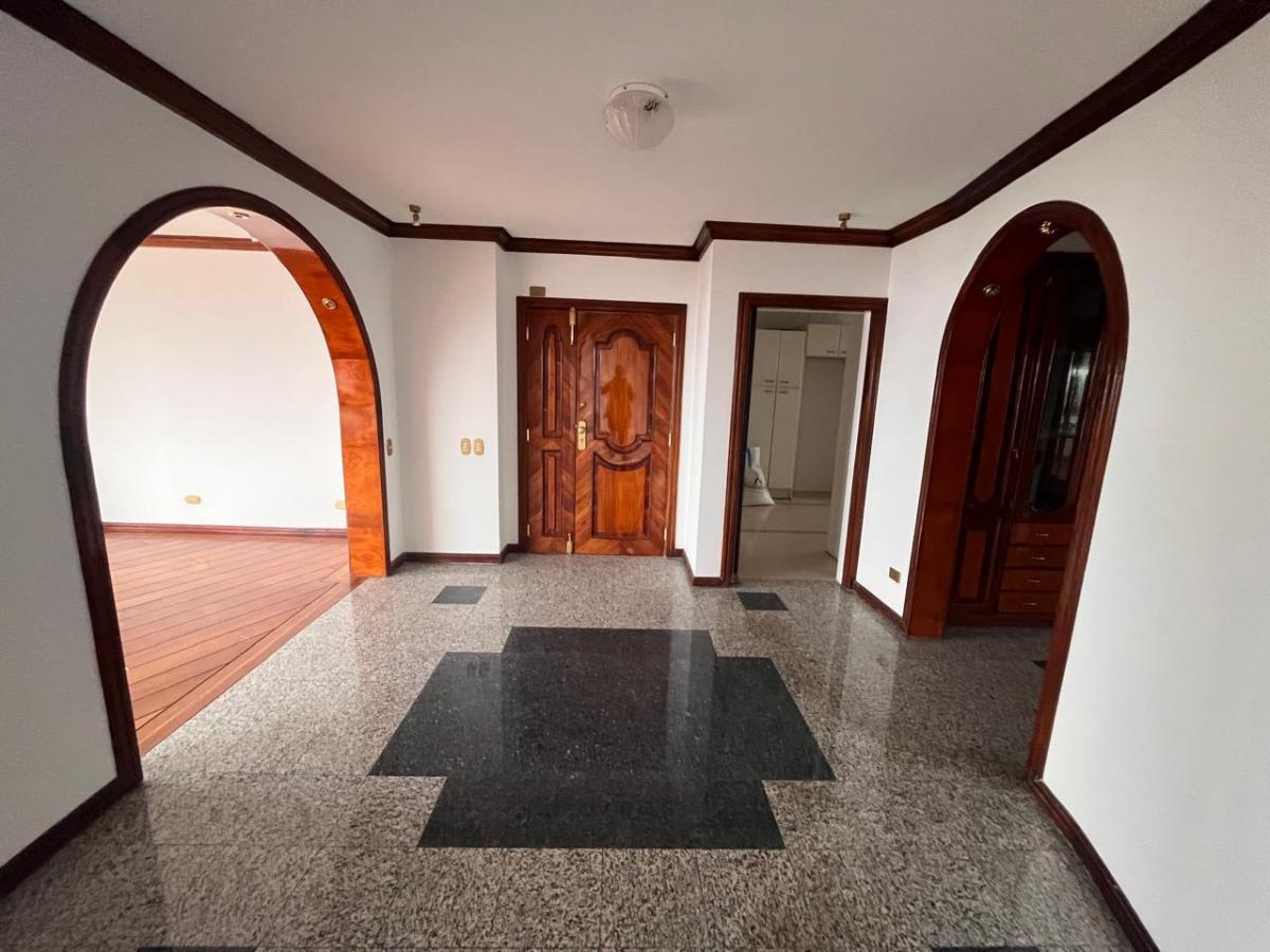 Venta Departamento 242 m². Cc El Bosque — imagen 10