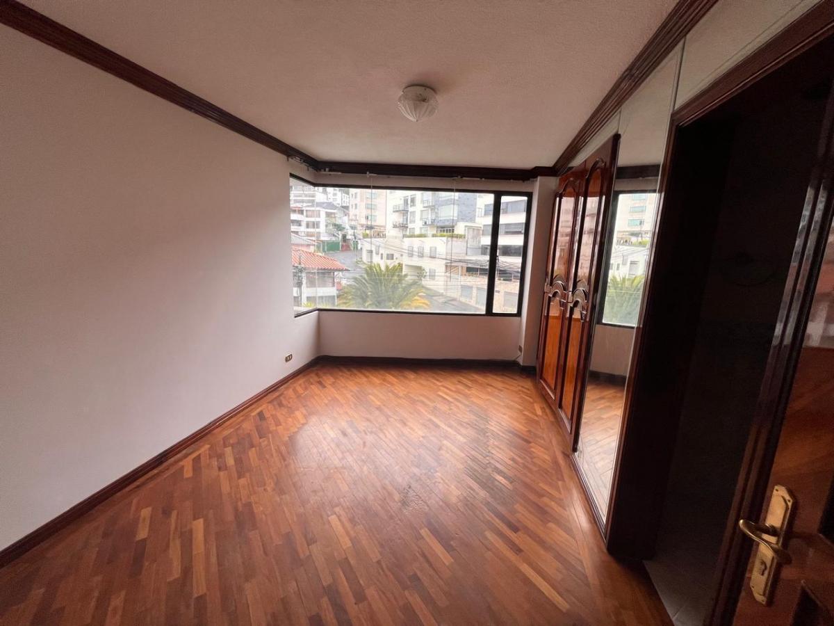 Venta Departamento 242 m². Cc El Bosque — imagen 2