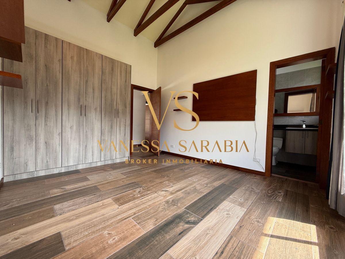 Casa de 1509 m² con 4 Dorm. en Venta en Guayllabamba — imagen 2