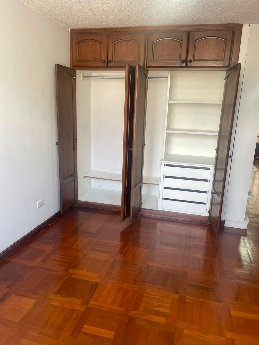 Venta de Departamento Muy Cercadel Cc El Jardin y La Estacion del Metro Sector La Carolina — imagen 9