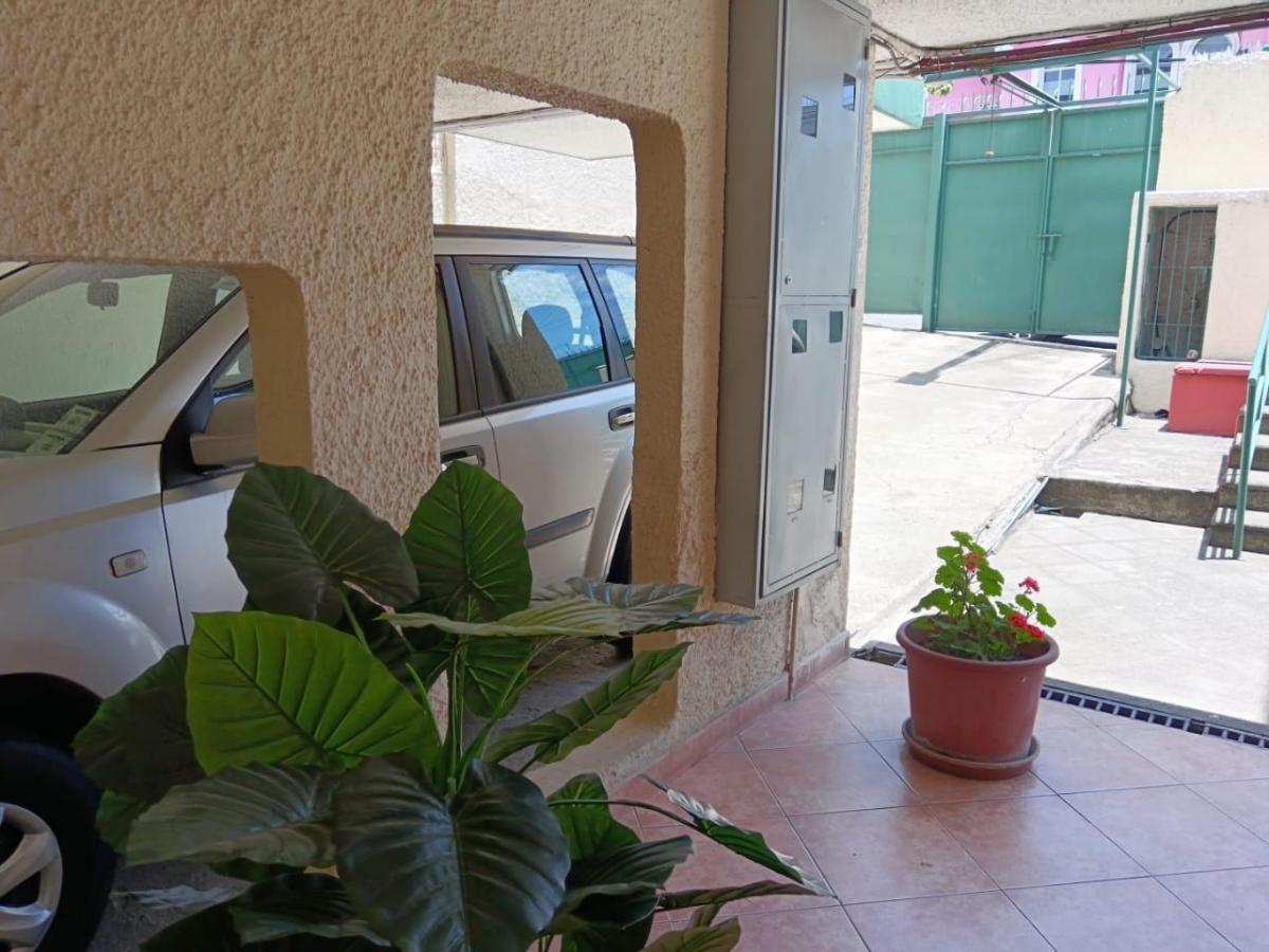 Oportunidad! Las Casas, Vendo Hermoso Dpto. Duplex Tipo Casa, Acogedor $87000, Bajo de Precio. Provincia de Pichincha — imagen 2