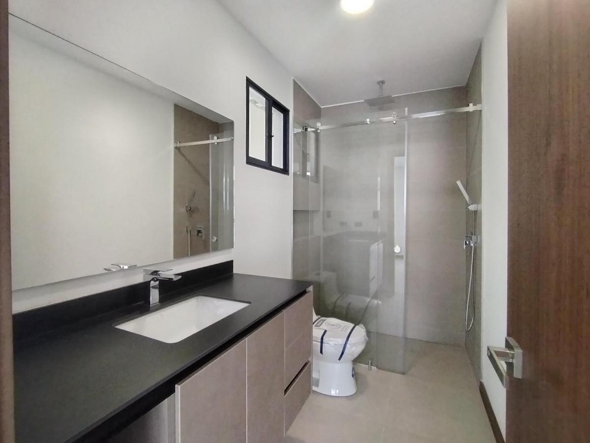 Venta de Casa 3d | Dormitorio en Planta Baja | La Primavera – Cumbayá — imagen 5