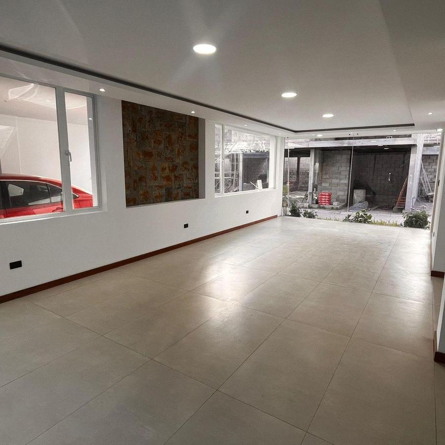 Venta Casa a Estrenar - Sector Tumbaco — imagen 5