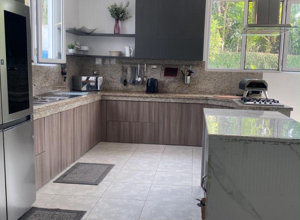 Casa de Venta en Samborondon El Cortijo, Guayas — imagen 6