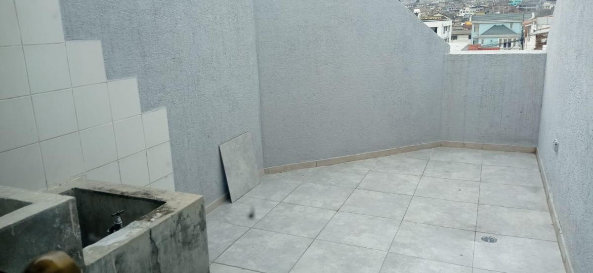 Se Vende Hermoso Departamento Dentro de La Urbanizacion El Condado — imagen 8