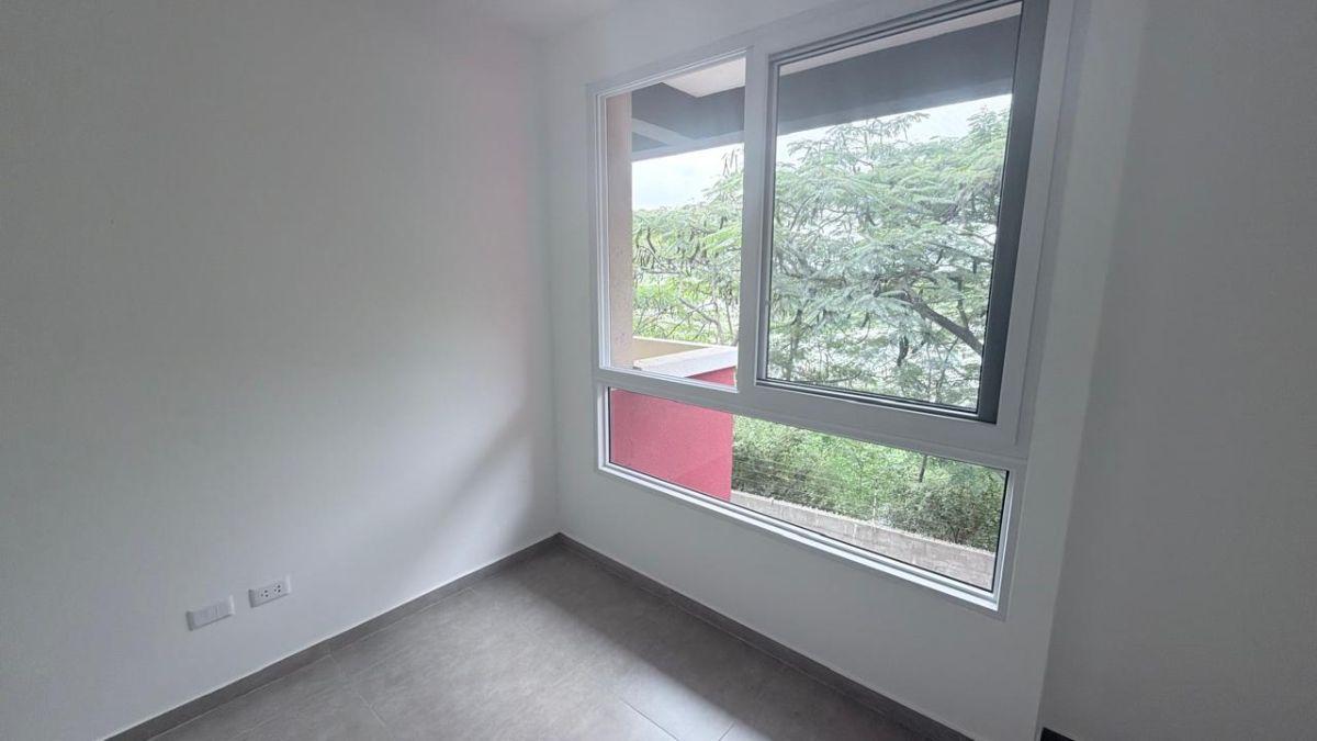 Departamento de con 2 Habitaciones en Venta en Samborondón, Guayas — imagen 4