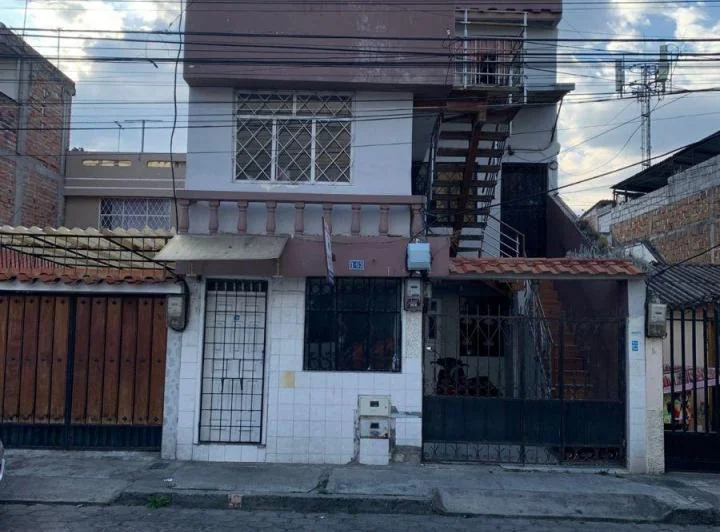 Casa Rentera en Ventasector Los Ceibos Ibarra, Imbabura — imagen 1