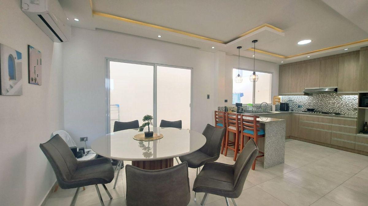 Casa de Venta en Urbanizacion Zona Norte de Manta, Manabí — imagen 9