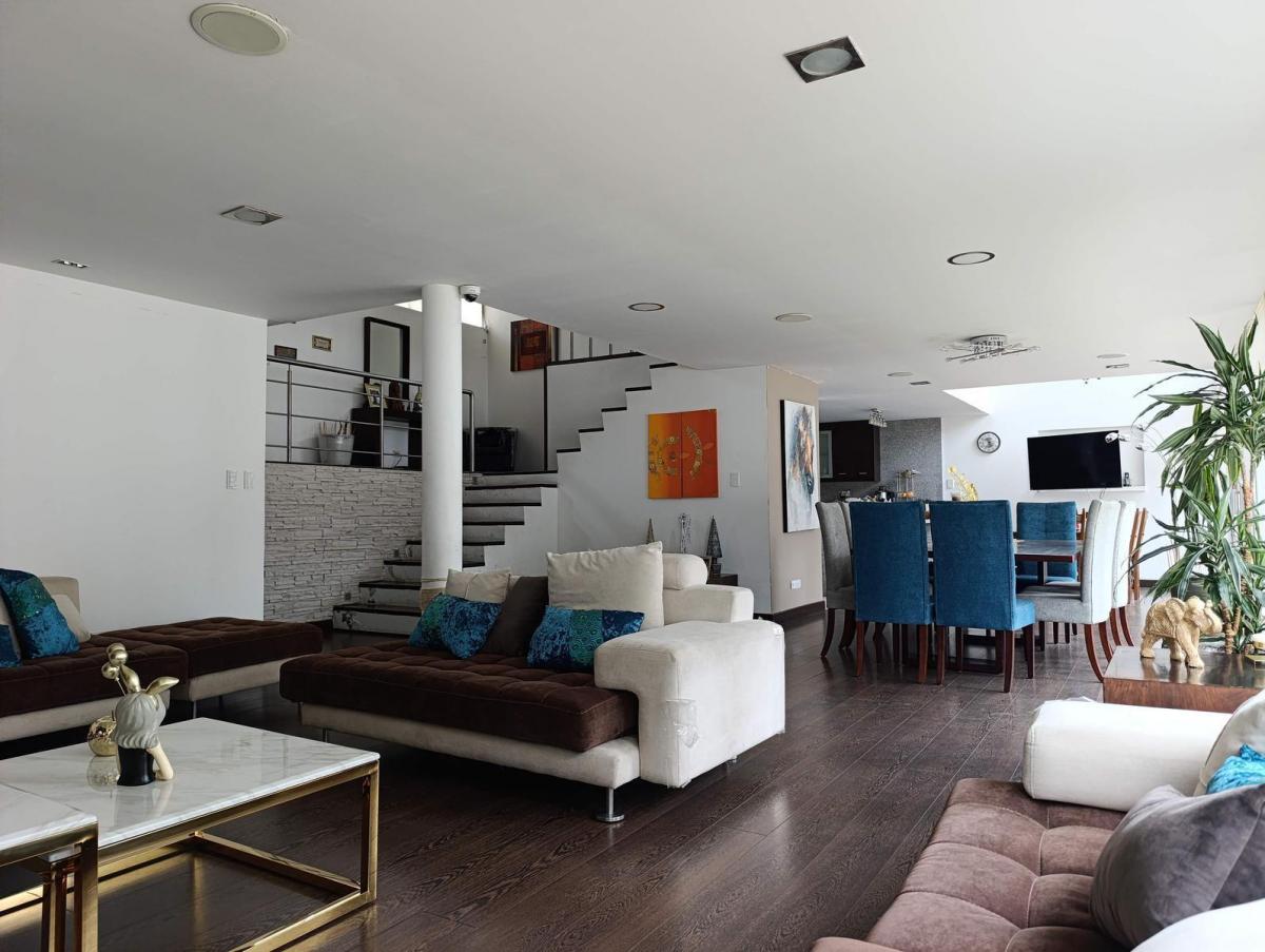 Venta Casa Amplia 4 Dorm. con Patio en Jardines de Amagasi - Ecuador — imagen 3