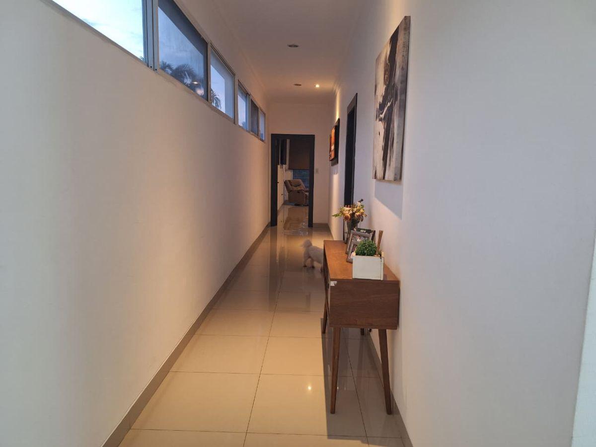 Hermosa Residencia con Amplio Patio en Isla Mocoli, Guayas — imagen 8