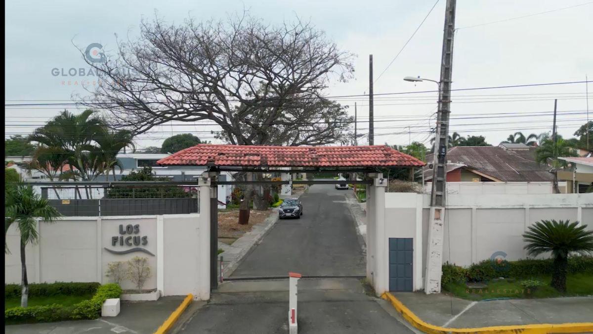 Venta de Terreno en Conjunto Residencial Los Ficus m. A. Guayas — imagen 10