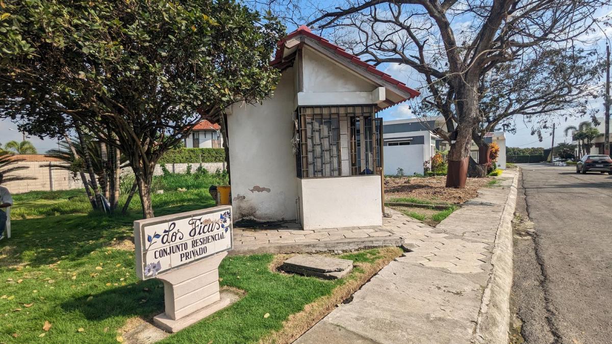 Venta de Terreno en Conjunto Residencial Los Ficus m. A. Guayas — imagen 8